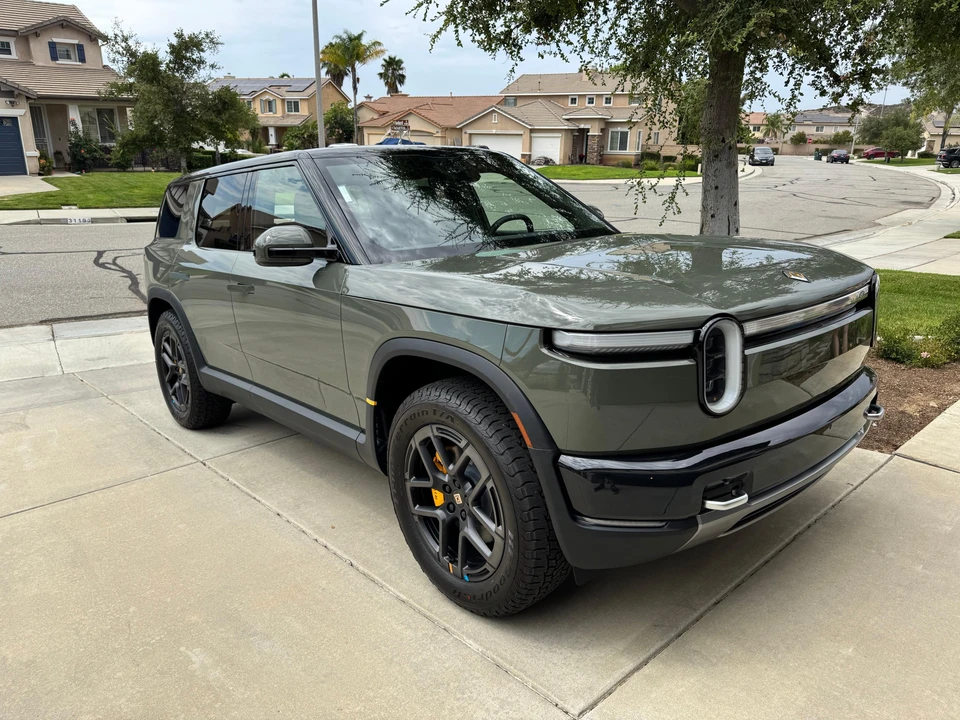 2027 Rivian - Image 21 of 31