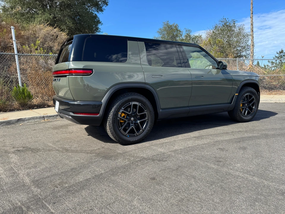 2027 Rivian - Image 11 of 31