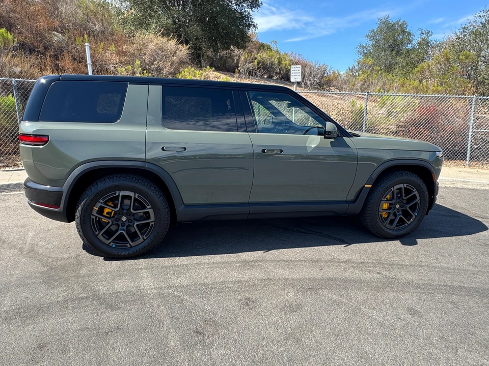 2027 Rivian - Image 12 of 31
