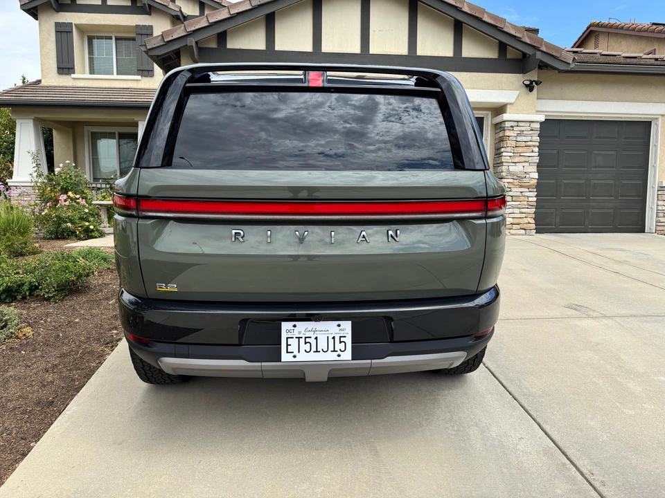 2027 Rivian - Image 18 of 31