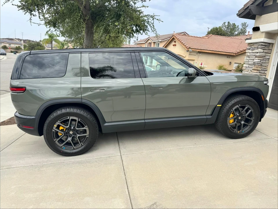 2027 Rivian - Image 20 of 31