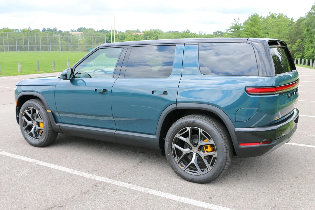2027 Rivian - Image 4 of 31