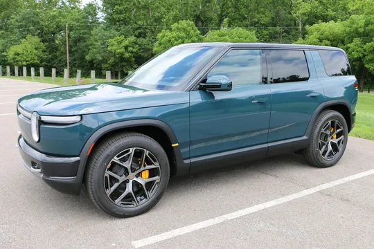 2027 Rivian R2 Performance AWD