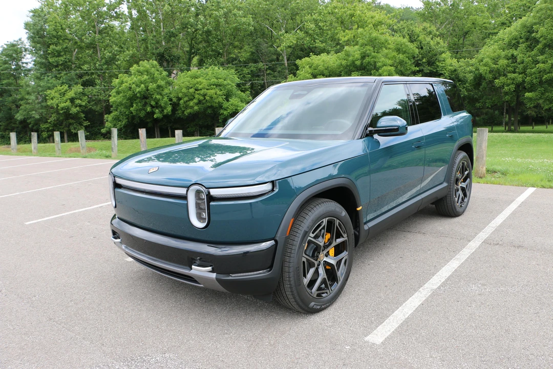 2027 Rivian - Image 7 of 31
