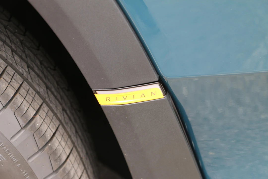 2027 Rivian - Image 25 of 31