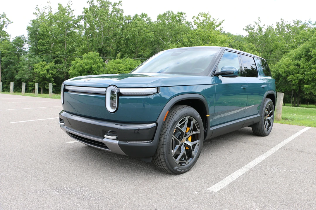 2027 Rivian - Image 9 of 31