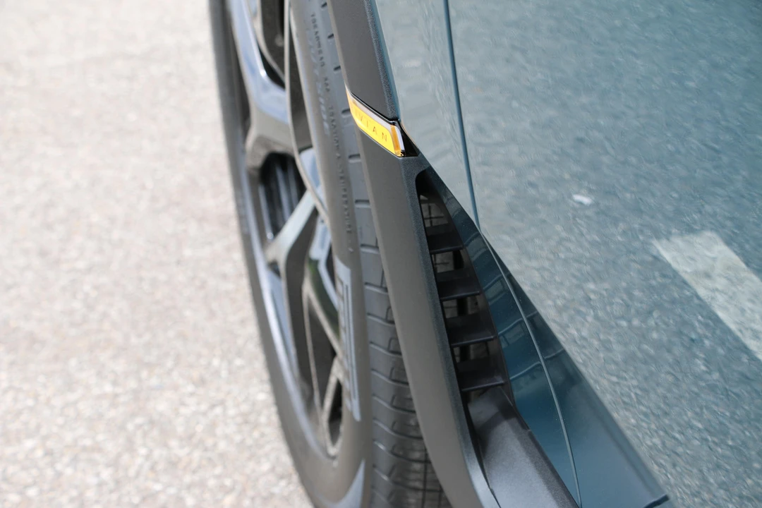 2027 Rivian - Image 26 of 31