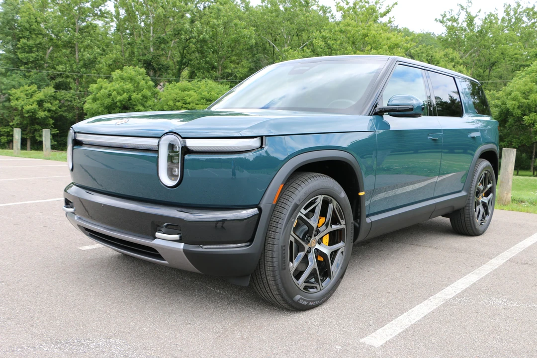 2027 Rivian - Image 8 of 31