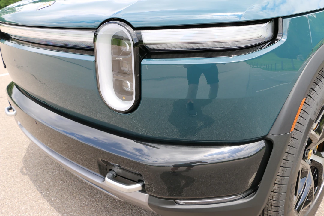 2027 Rivian - Image 22 of 31