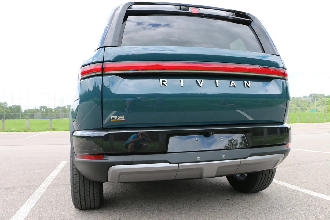 2027 Rivian - Image 12 of 31