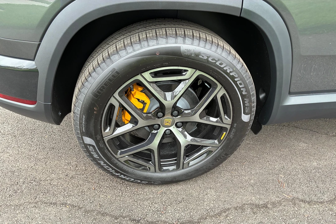 2027 Rivian - Image 19 of 31