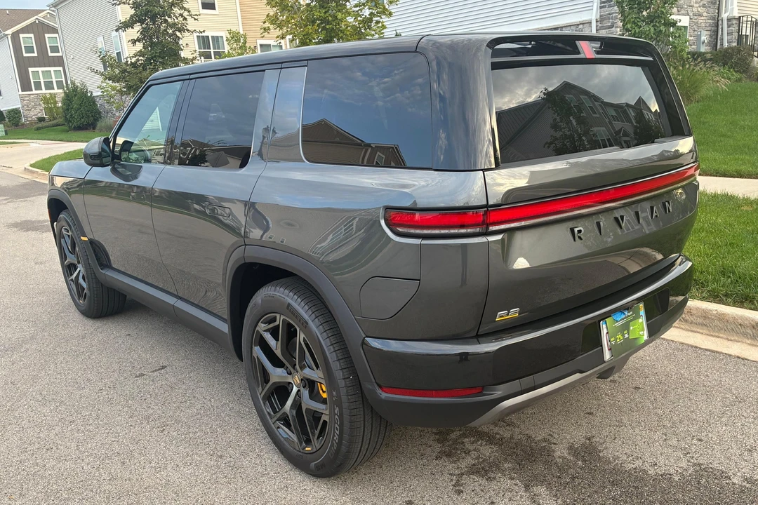 2027 Rivian - Image 4 of 31