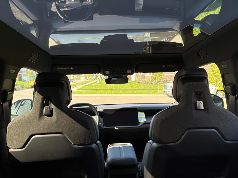 2027 Rivian - Image 27 of 31