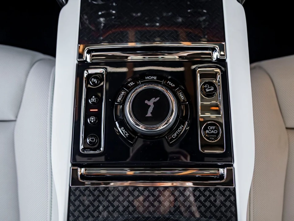 2027 Rolls-Royce Cullinan Black Badge - Image 20 of 31