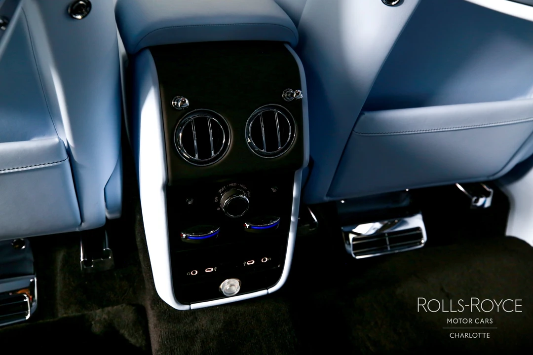 2027 Rolls-Royce Cullinan - Image 23 of 31