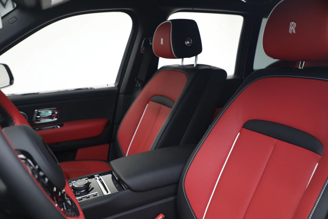 2027 Rolls-Royce Cullinan Black Badge - Image 18 of 31