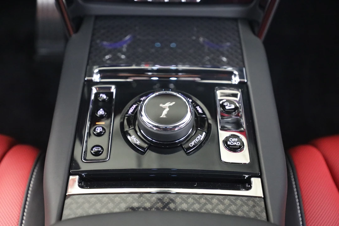 2027 Rolls-Royce Cullinan Black Badge - Image 26 of 31