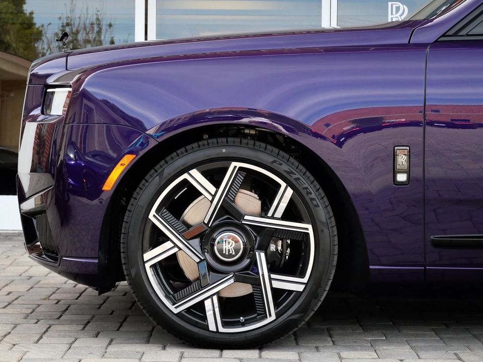 2027 Rolls-Royce Cullinan Black Badge - Image 12 of 31
