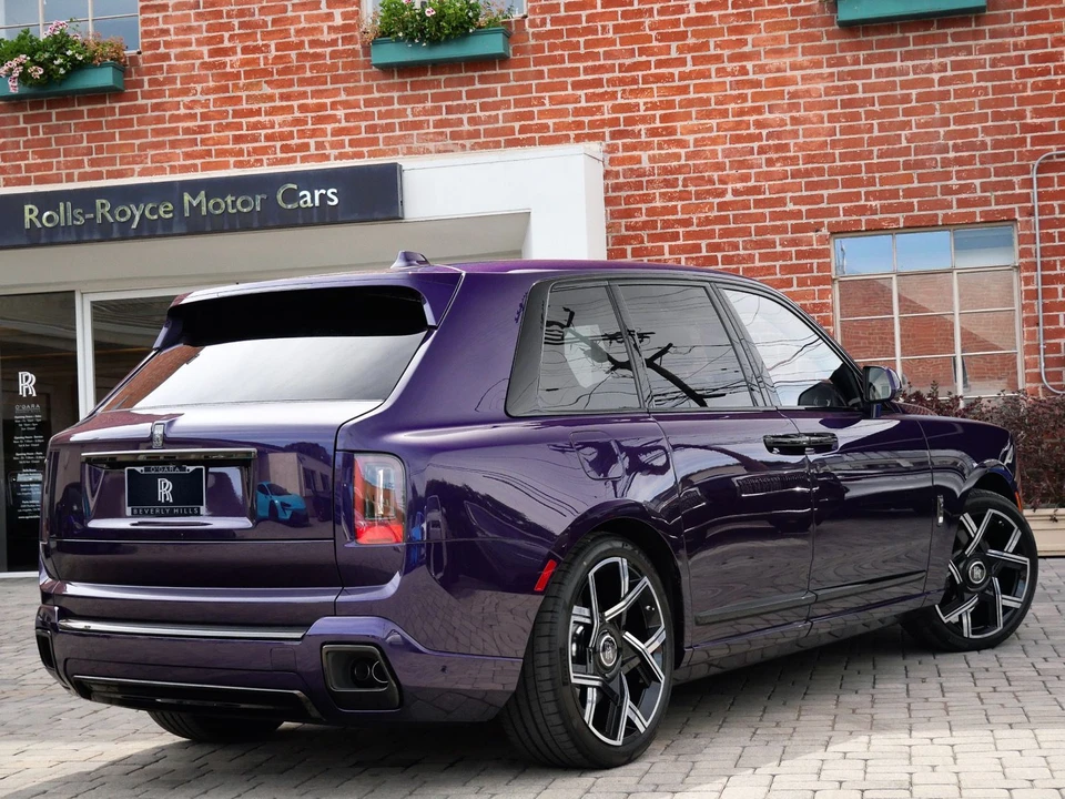 2027 Rolls-Royce Cullinan Black Badge - Image 2 of 31