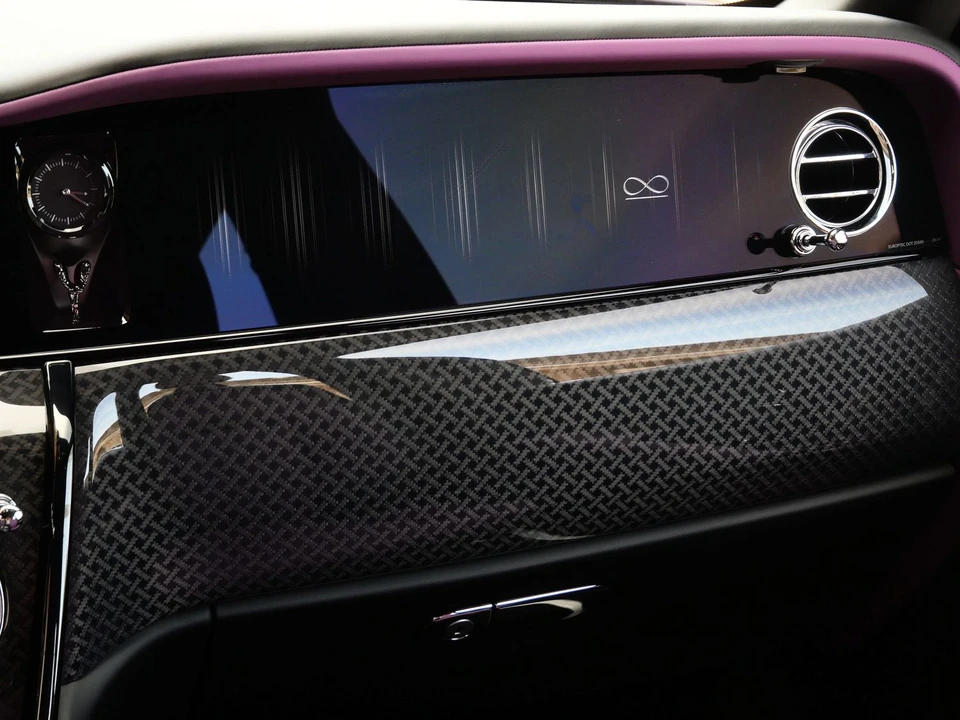 2027 Rolls-Royce Cullinan Black Badge - Image 30 of 31