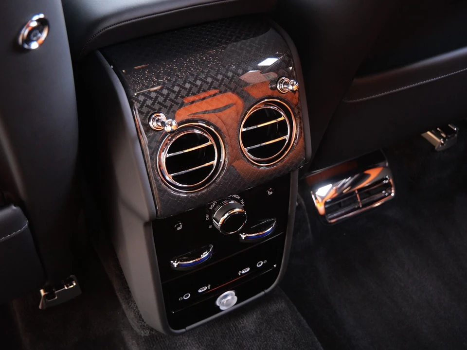 2027 Rolls-Royce Cullinan Black Badge - Image 29 of 31