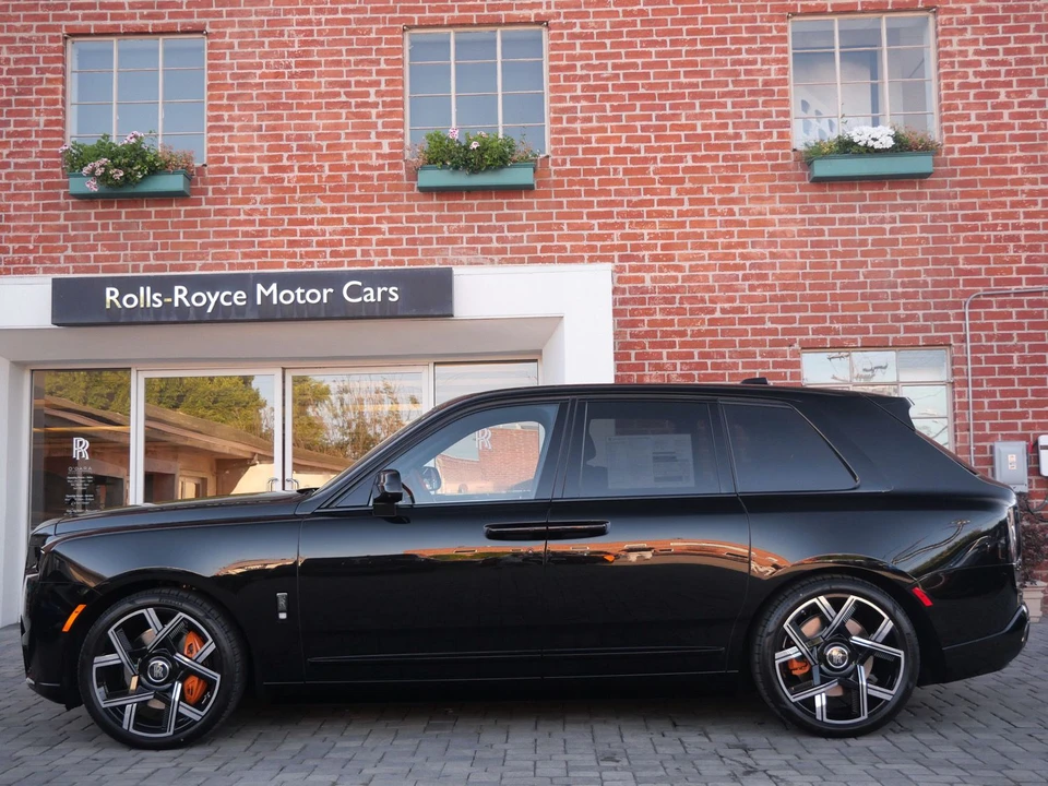 2027 Rolls-Royce Cullinan Black Badge - Image 3 of 31