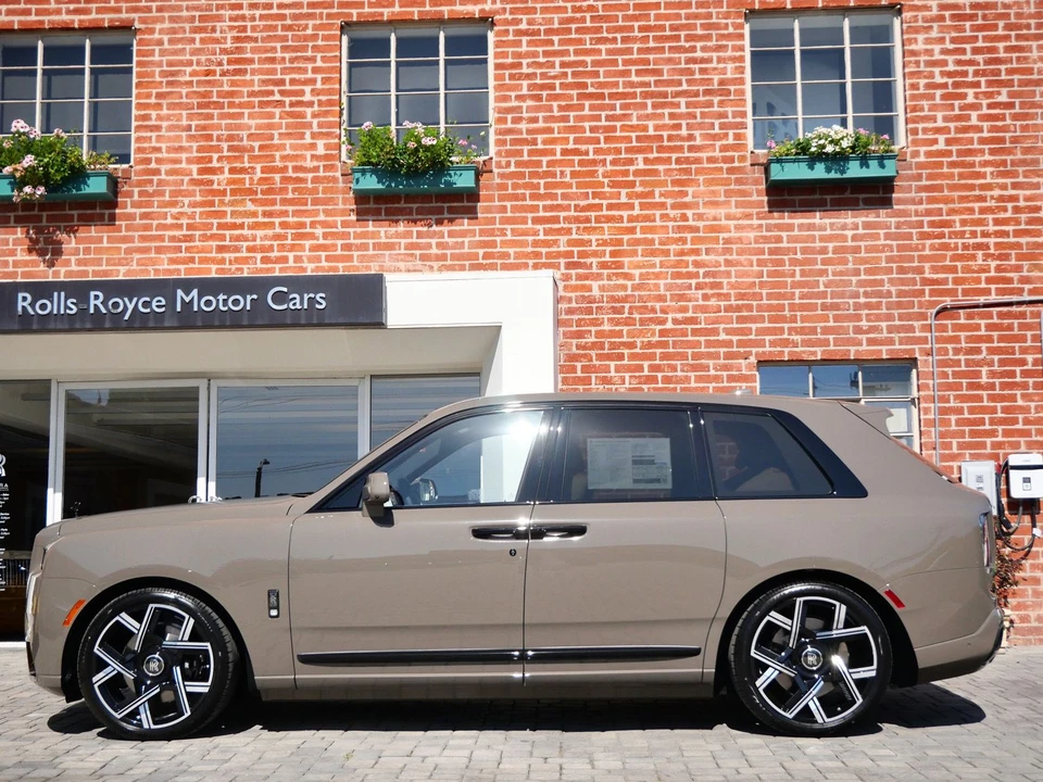 2027 Rolls-Royce Cullinan Black Badge - Image 3 of 31