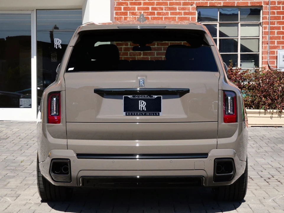2027 Rolls-Royce Cullinan Black Badge - Image 21 of 31