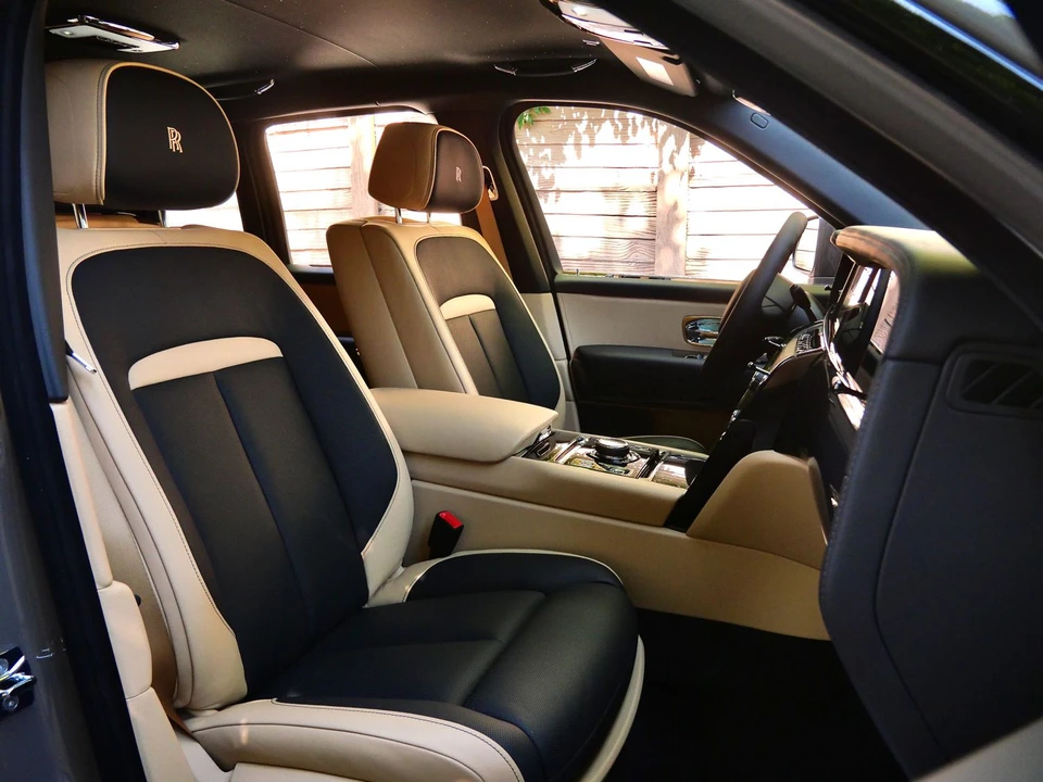 2027 Rolls-Royce Cullinan Black Badge - Image 29 of 31