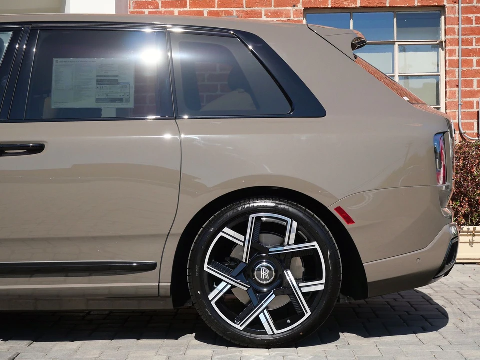 2027 Rolls-Royce Cullinan Black Badge - Image 22 of 31