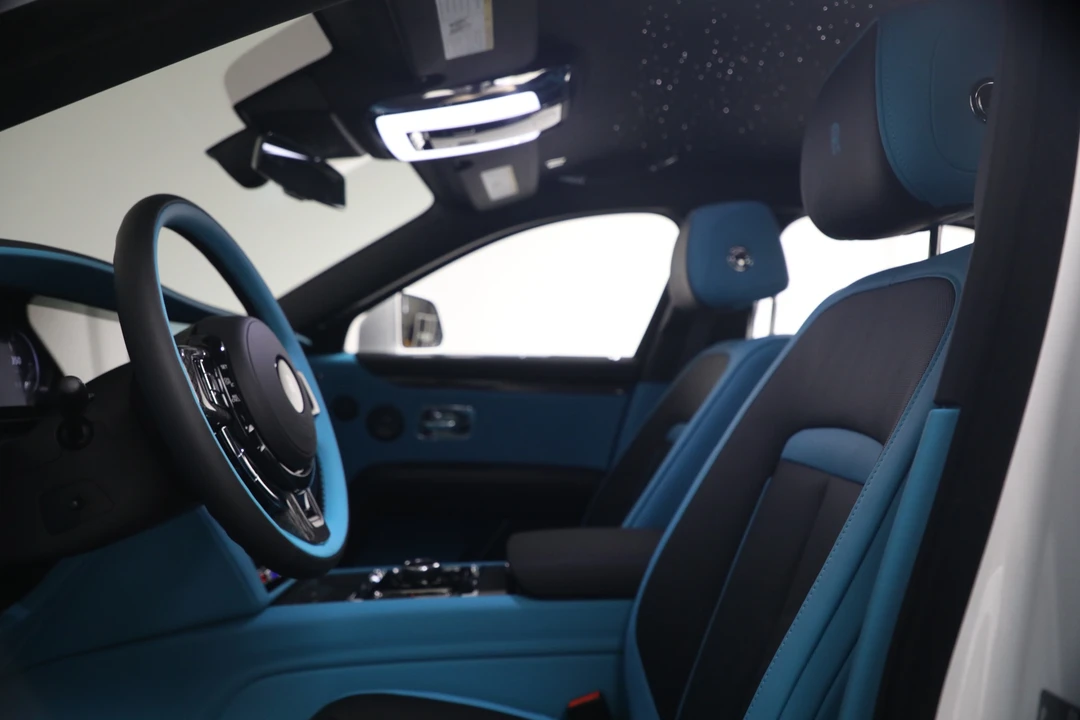 2027 Rolls-Royce Ghost Black Badge 2nd Gen - Image 18 of 31