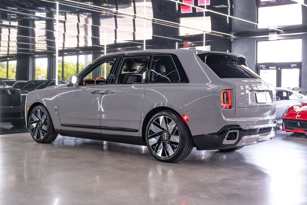 2027 Rolls-Royce Cullinan - Image 8 of 31