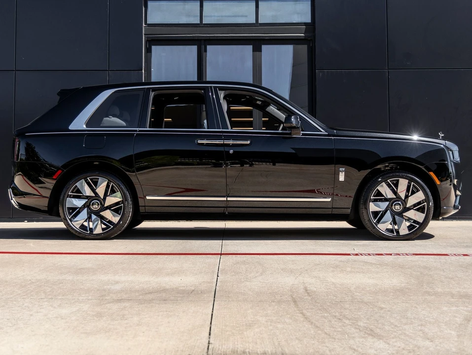 2027 Rolls-Royce Cullinan - Image 22 of 31