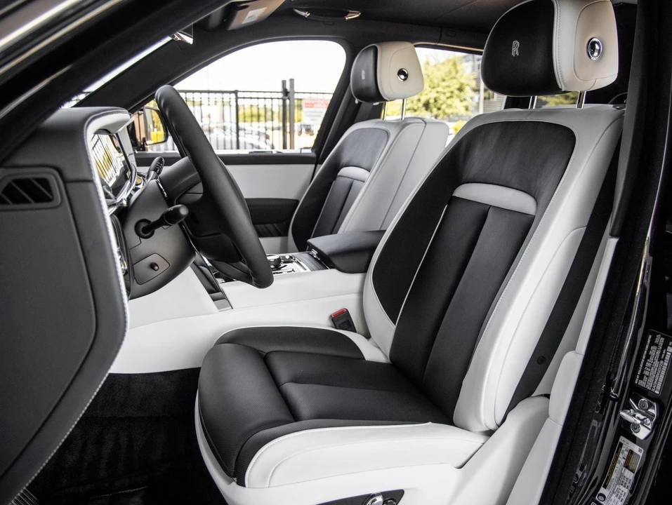 2027 Rolls-Royce Cullinan - Image 29 of 31