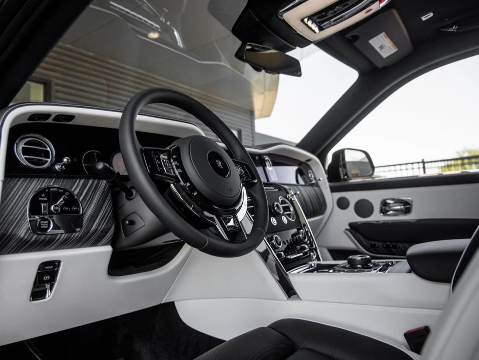 2027 Rolls-Royce Cullinan - Image 30 of 31