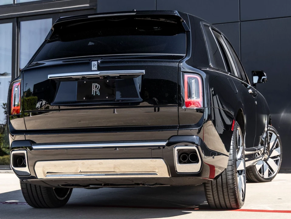 2027 Rolls-Royce Cullinan - Image 3 of 31