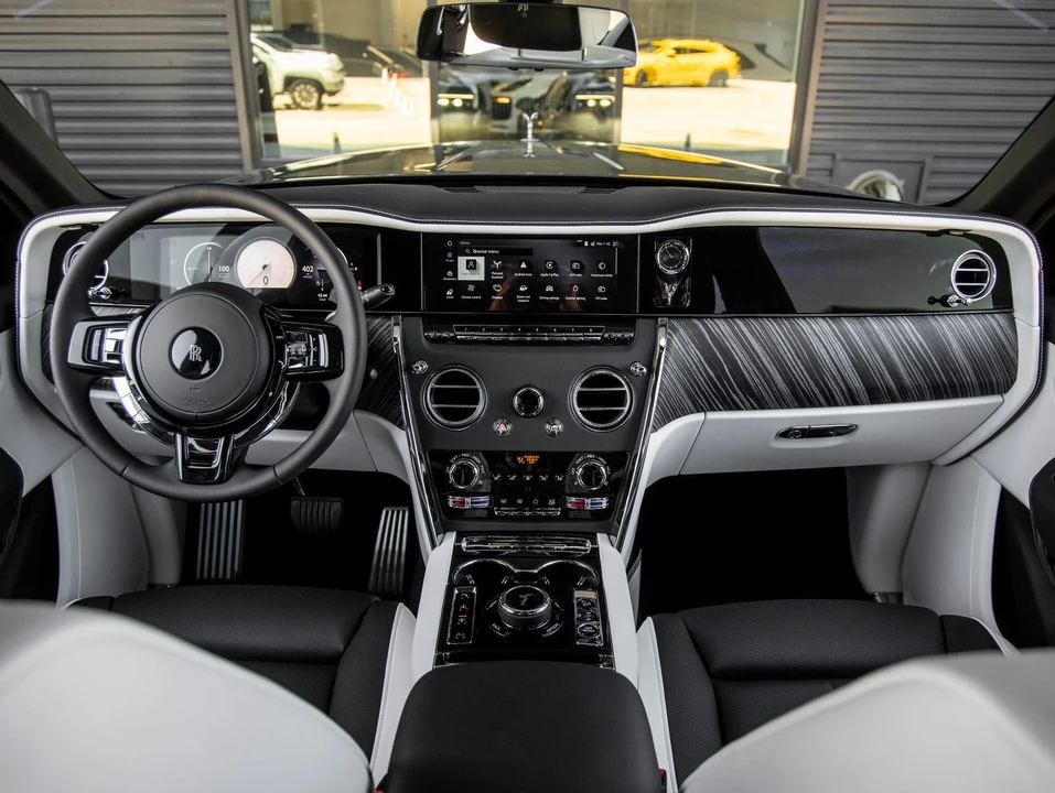 2027 Rolls-Royce Cullinan - Image 4 of 31