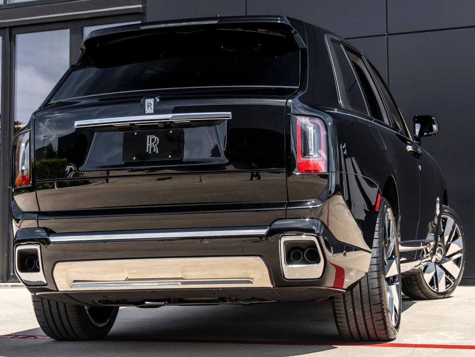 2027 Rolls-Royce Cullinan - Image 3 of 31