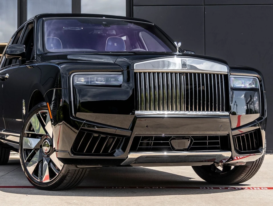 2027 Rolls-Royce Cullinan - Image 8 of 31
