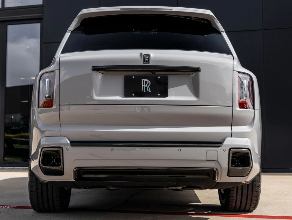 2027 Rolls-Royce Cullinan Black Badge - Image 10 of 31
