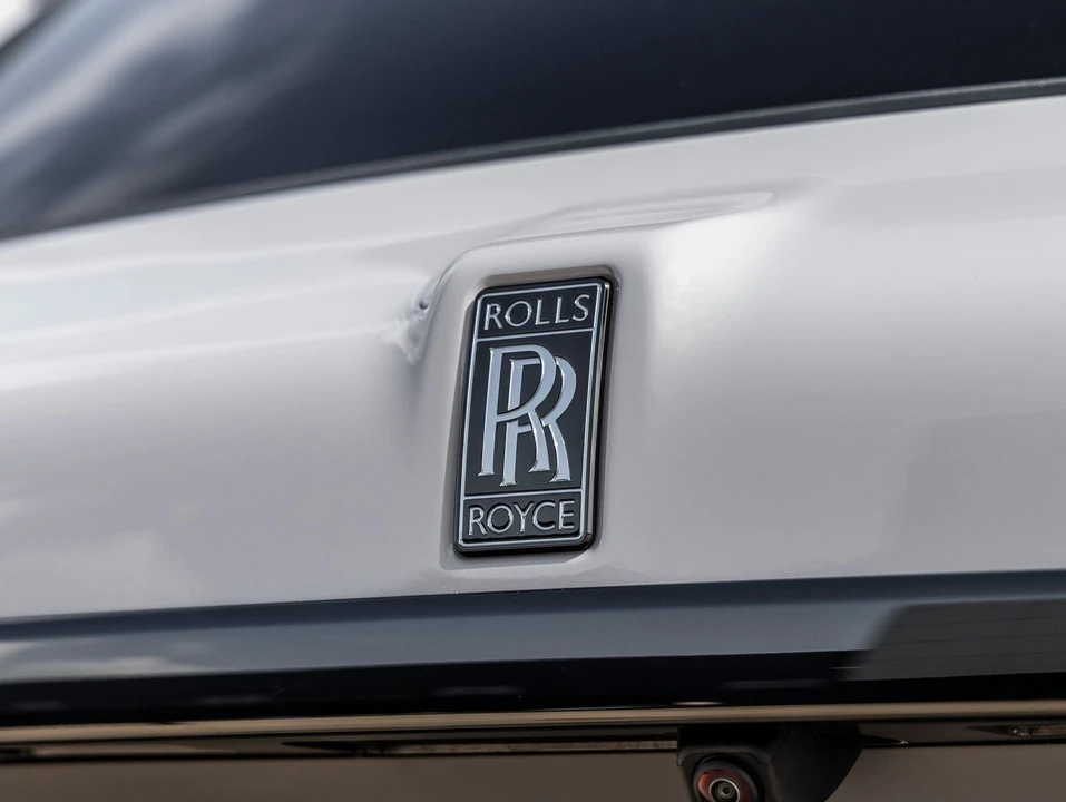 2027 Rolls-Royce Cullinan Black Badge - Image 15 of 31