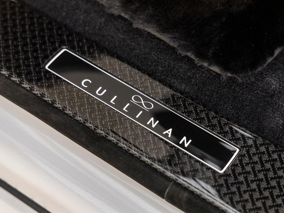 2027 Rolls-Royce Cullinan Black Badge - Image 28 of 31