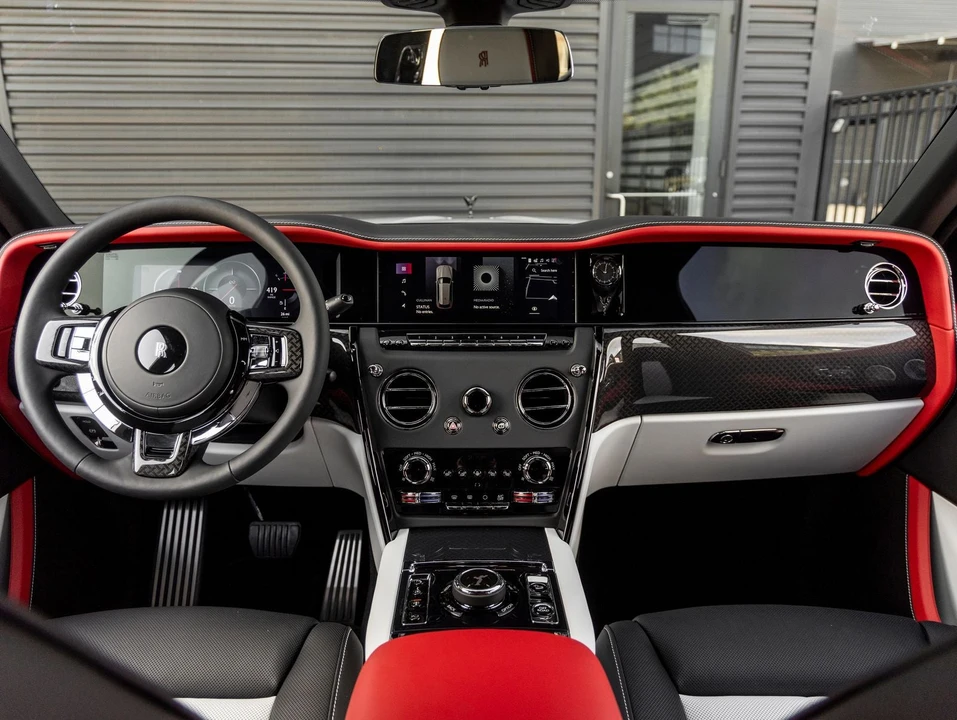 2027 Rolls-Royce Cullinan Black Badge - Image 4 of 31