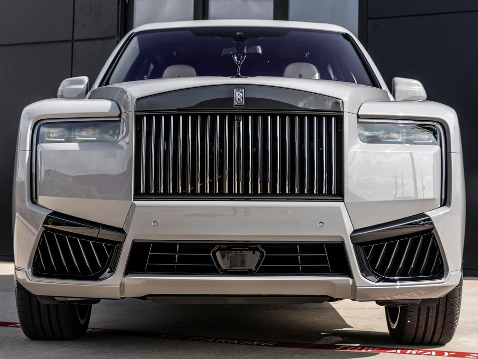 2027 Rolls-Royce Cullinan Black Badge - Image 7 of 31