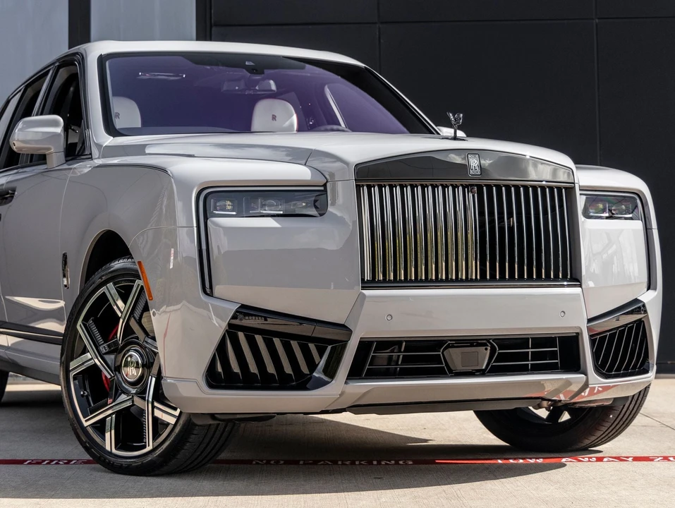 2027 Rolls-Royce Cullinan Black Badge - Image 8 of 31