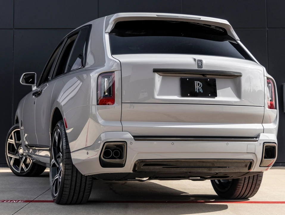 2027 Rolls-Royce Cullinan Black Badge - Image 9 of 31