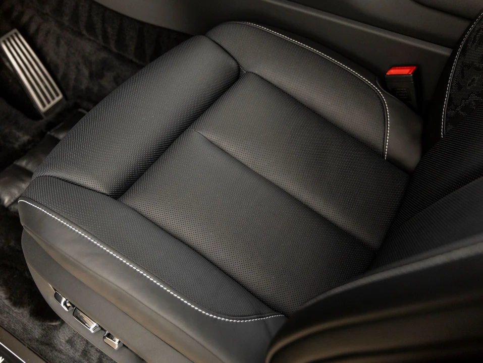 2027 Rolls-Royce Cullinan Black Badge - Image 24 of 31