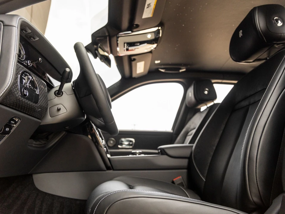 2027 Rolls-Royce Cullinan Black Badge - Image 25 of 31