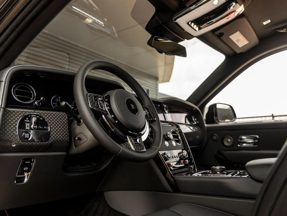 2027 Rolls-Royce Cullinan Black Badge - Image 27 of 31