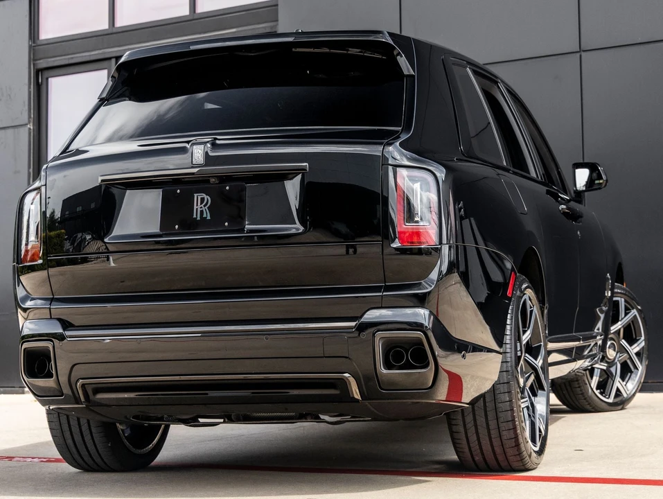 2027 Rolls-Royce Cullinan Black Badge - Image 2 of 31